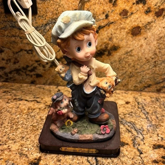 Vintage precious collection boy with dogs lamp - Picture 2 of 8